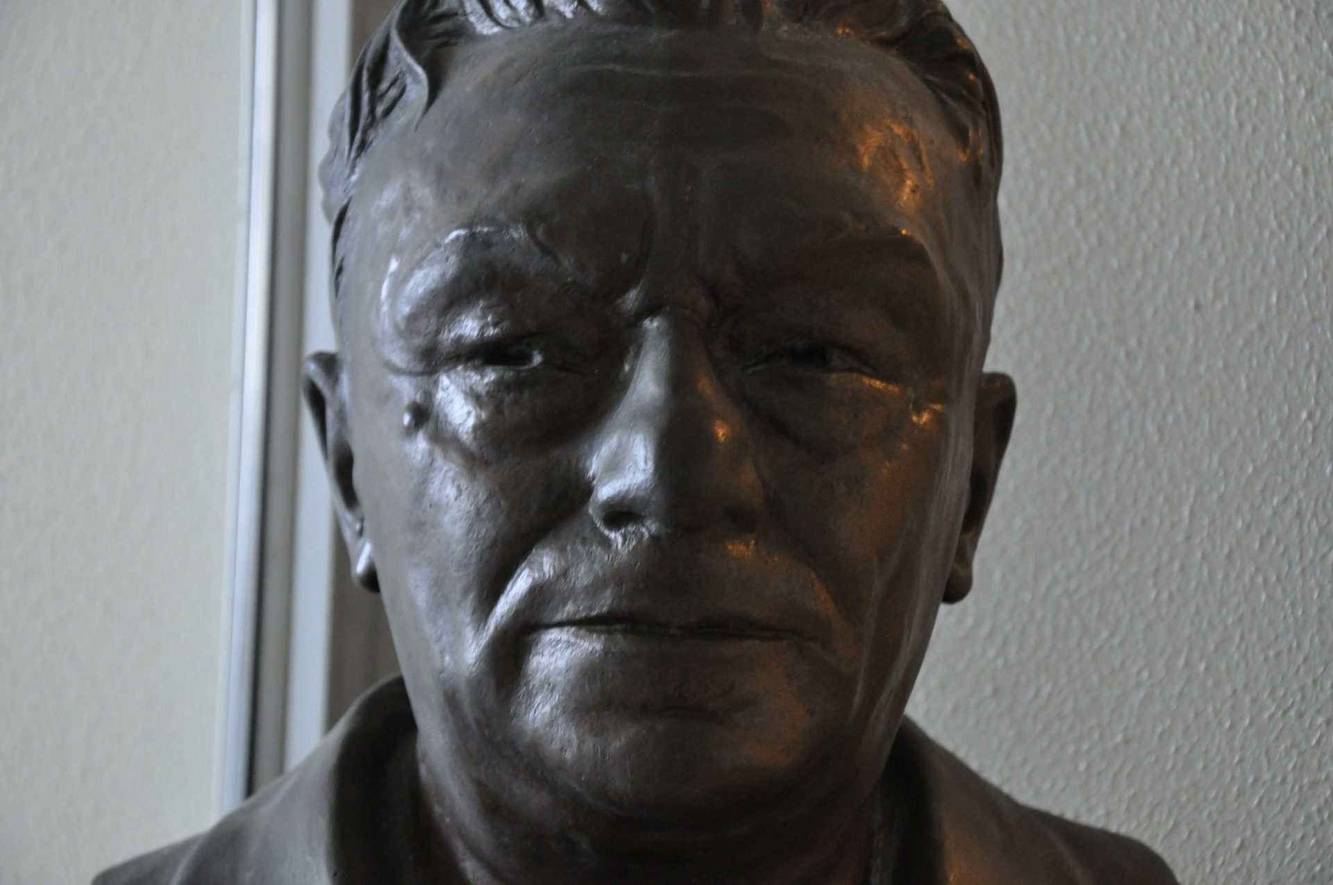 6-Ettore Castronovo's Bust.JPG